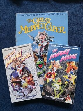 Vintage Jim Henson's Muppets Storybook & 2 VHS Tapes Movies Miss Piggy & Kermit